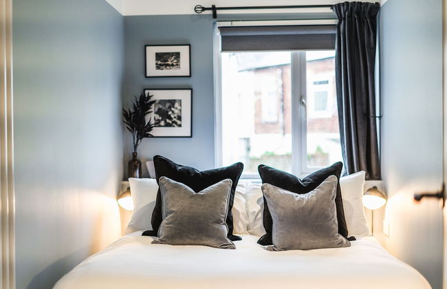 Crescent Apartments-Newport City Centre - Photo 2