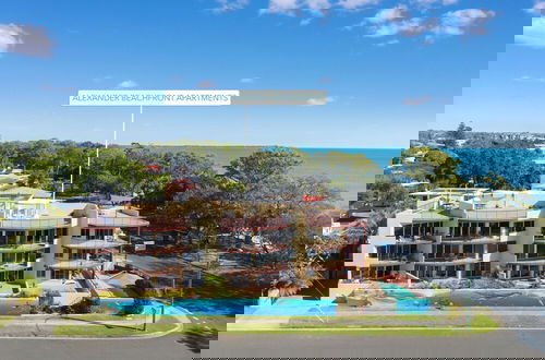 Photo 36 - Alexander Beachfront Apartments