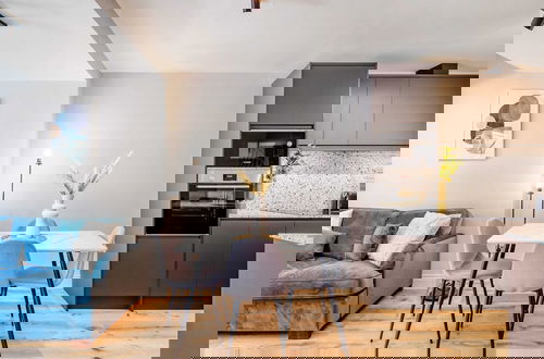 Photo 33 - Coleherne Road Residence II