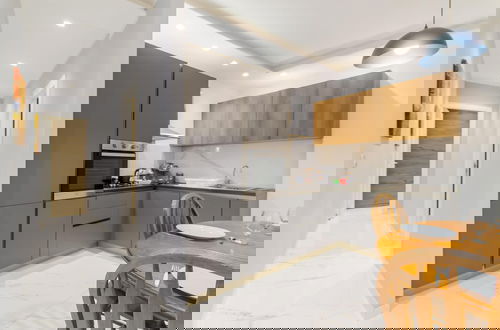 Photo 11 - Aquamarine Modern Apart M3