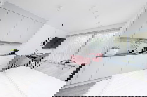 Foto 14 - Studio With Swimming Pool by Renters