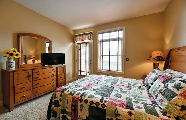 Unit 433b Efficiency 1bd/ 1 BA Condo - Photo 2