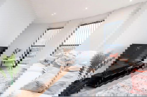 Foto 10 - Luxury 1 Bed Apt With City Views Heart of Leeds