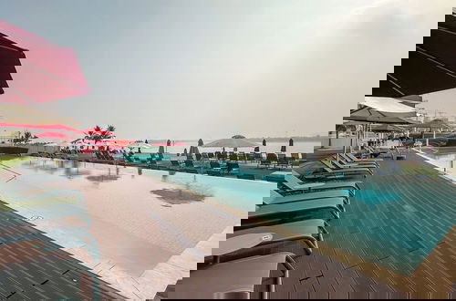 Foto 25 - Waves - Premium Seaside Retreat With Private Beach