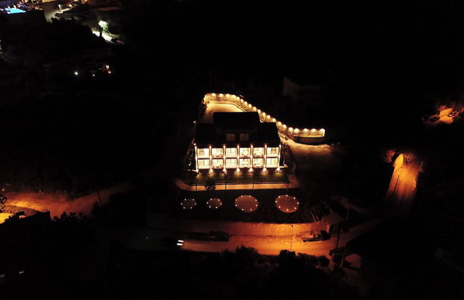 Aurum Hotel - Photo 57