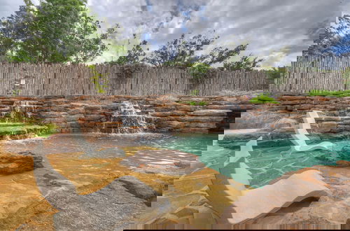 Foto 25 - West End Luxury Retreat With Resort Style Pool and Hot Tub!