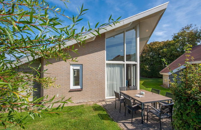 Bungalow in Zeeland Near Sandy Beaches - Foto 1