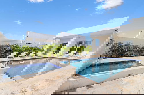 Foto 47 - NEW Modern Villa Jacuzzi Pvt Pool Close2beach
