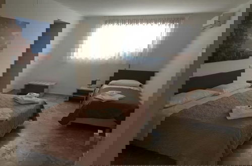 Photo 2 - Val di Noto Rooms