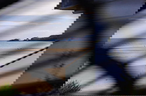 Photo 24 - Penrose - Beach House With Direct Beach Access