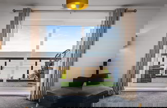 Photo 2 - Penrose - Beach House With Direct Beach Access
