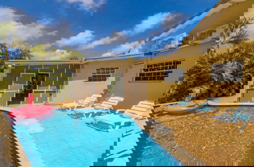 Foto 1 - Cozy Central 4br3ba Home w Pvt Pool Largegarden