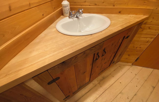 Rustic Beaverfoot Lodge Basic Cabin - Foto 23