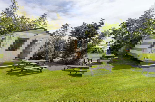 Foto 1 - Nice Chalet With Wifi, at Just 1 km From the Beach