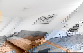 Foto 1 - Modern Living In Stylish 3bed Flat