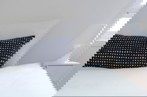 Foto 7 - Modern Living In Stylish 3bed Flat