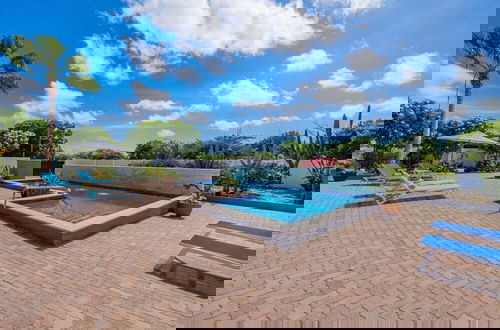 Foto 38 - Spacious 4BR Villa Private Pool Cozy Location
