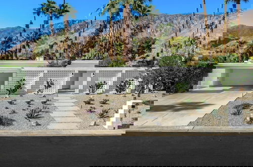 Foto 6 - Bauhaus Estate in Palm Springs