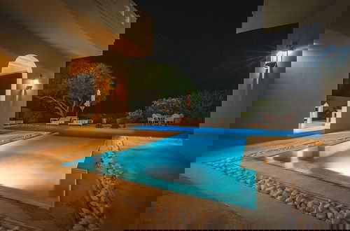 Foto 51 - Amani Beachfront Villa by YourHost