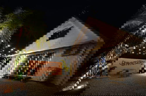 Foto 1 - CINEMA RESORTS 4