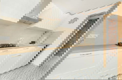 Foto 10 - Noble Green Bytom Apartment by Renters