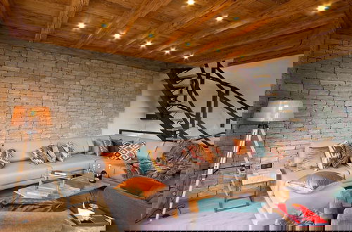 Foto 5 - Modern Chalet With Panoramic Views