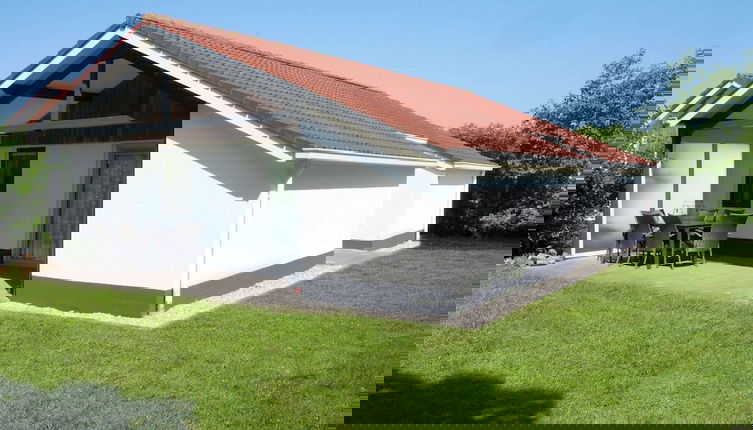 Foto 1 - Comfortable Bungalow With Dishwasher, Near the Beach