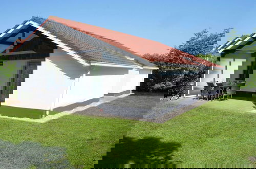 Foto 1 - Comfortable Bungalow With Dishwasher, Near the Beach