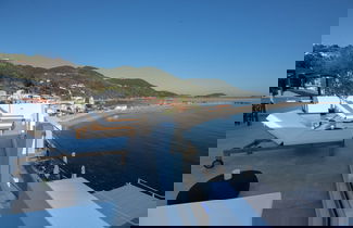 Foto 1 - Flisvos Beachfront Apartments
