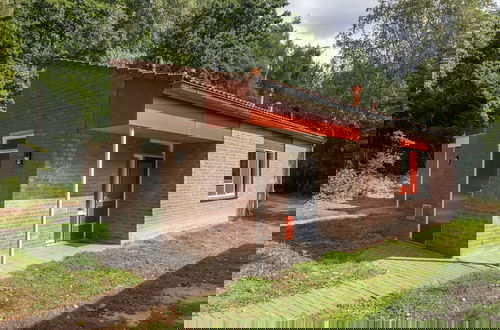 Foto 1 - Restyled Bungalow with Dishwasher near Nature Reserve