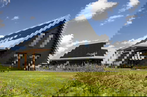 Foto 1 - Beautiful Villa on the Water in Friesland