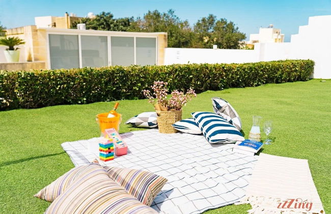 A Stunning Gozo Farmhouse With a Large Pool - Photo 20