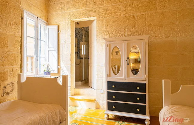 A Stunning Gozo Farmhouse With a Large Pool - Photo 8