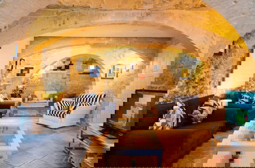 Foto 11 - A Stunning Gozo Farmhouse With a Large Pool