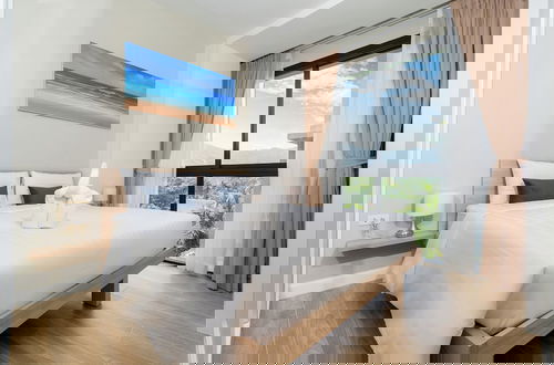 Photo 3 - Diamond Condominium 2506