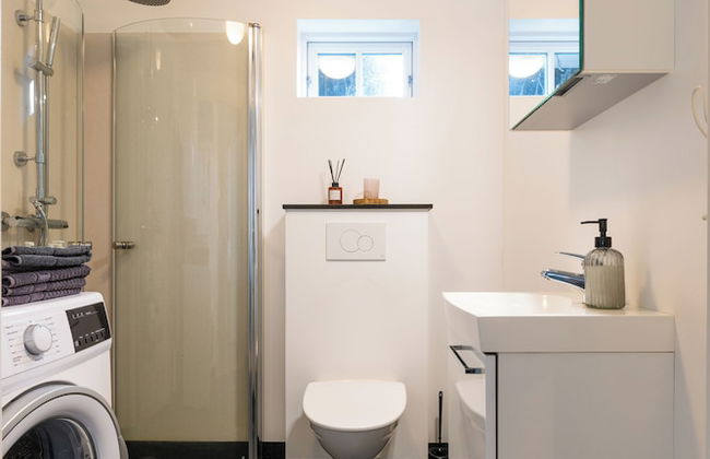 Tranquil Village Retreat | Tjørnuvík - Photo 9