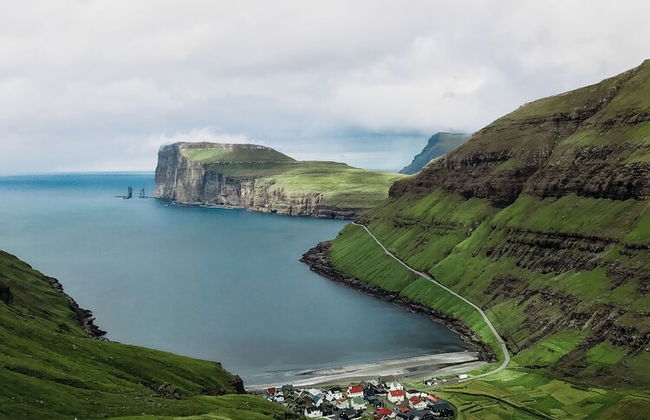 Tranquil Village Retreat | Tjørnuvík - Photo 1