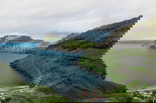 Photo 1 - Tranquil Village Retreat | Tjørnuvík