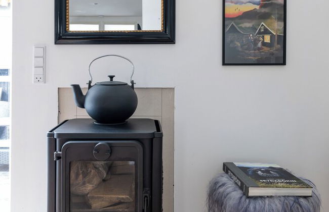 Tranquil Village Retreat | Tjørnuvík - Photo 14