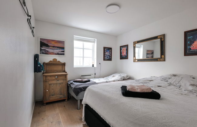 Tranquil Village Retreat | Tjørnuvík - Photo 3