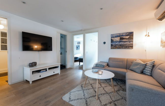 Tranquil Village Retreat | Tjørnuvík - Photo 6