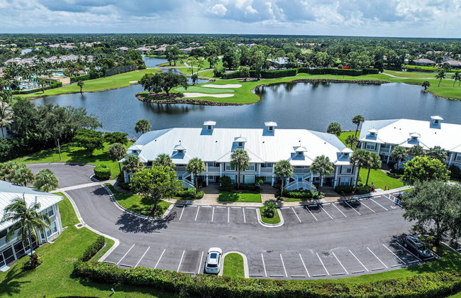 Asiago Vacation Rental at Lely Resort. Newly Furnished 2-Bedroom Condo with Stunning Lake & Golf Views. Spacious Retreat with Private Lanai, Resort Pool, Hot Tub and Gym Access - Foto 41