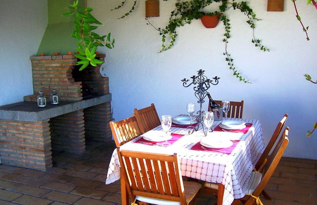 Leisure Meets Tranquility in Beautiful Villa Near Forest - Foto 9