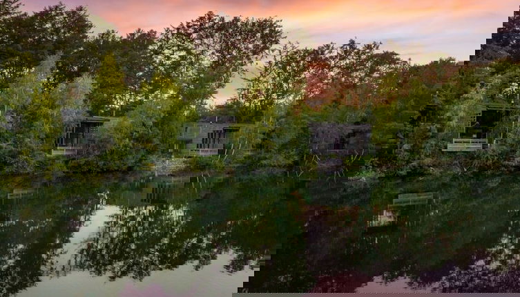 Foto 1 - Grand Mansion by the Lake by Belvilla