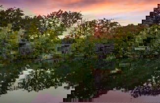 Foto 1 - Grand Mansion by the Lake by Belvilla
