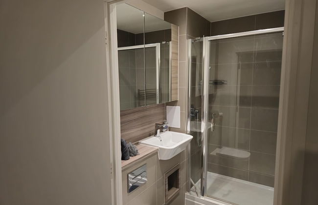 Luxurious 2-bed Haven in the Heart of Barking - Foto 28
