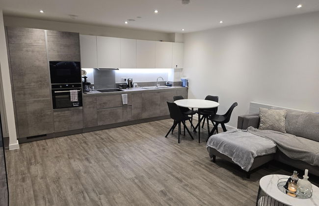 Luxurious 2-bed Haven in the Heart of Barking - Foto 31