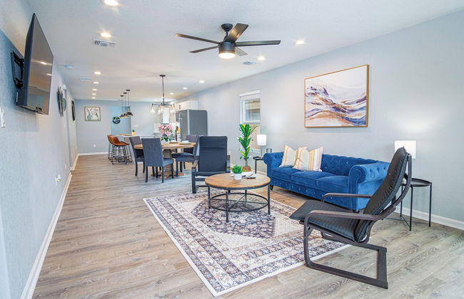Spacious Delightful 4 BR/ 3 BA Close to Downtown - Photo 23