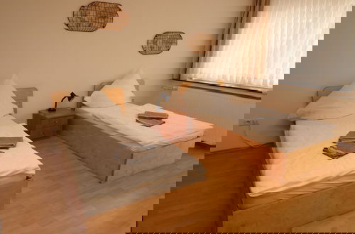 Foto 12 - Charming Apartment in Essen With Terrace