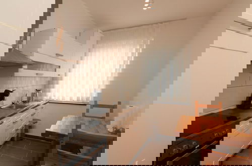 Foto 18 - Charming Apartment in Essen With Terrace